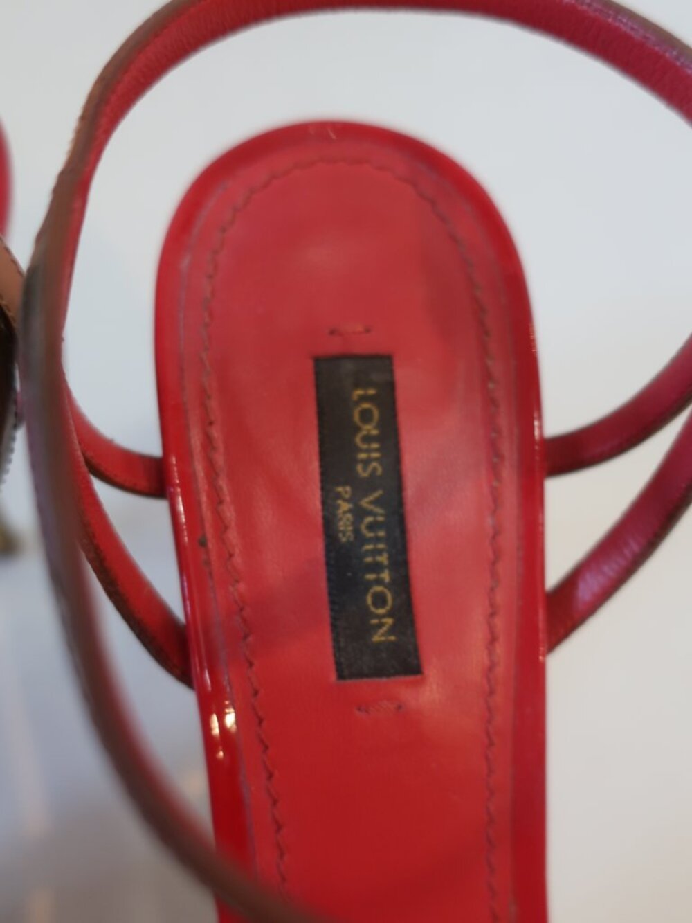 Women Louis Vuitton Red, Beige, Green Patent Leather T Strap Sandals 38 EU/US 8 - Picture 13 of 14